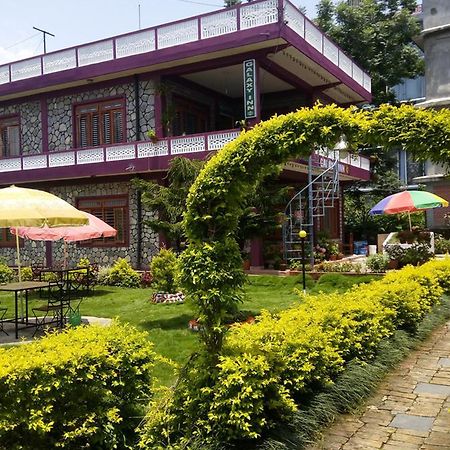 Galaxy Inn Guest House Pokhara Bagian luar foto