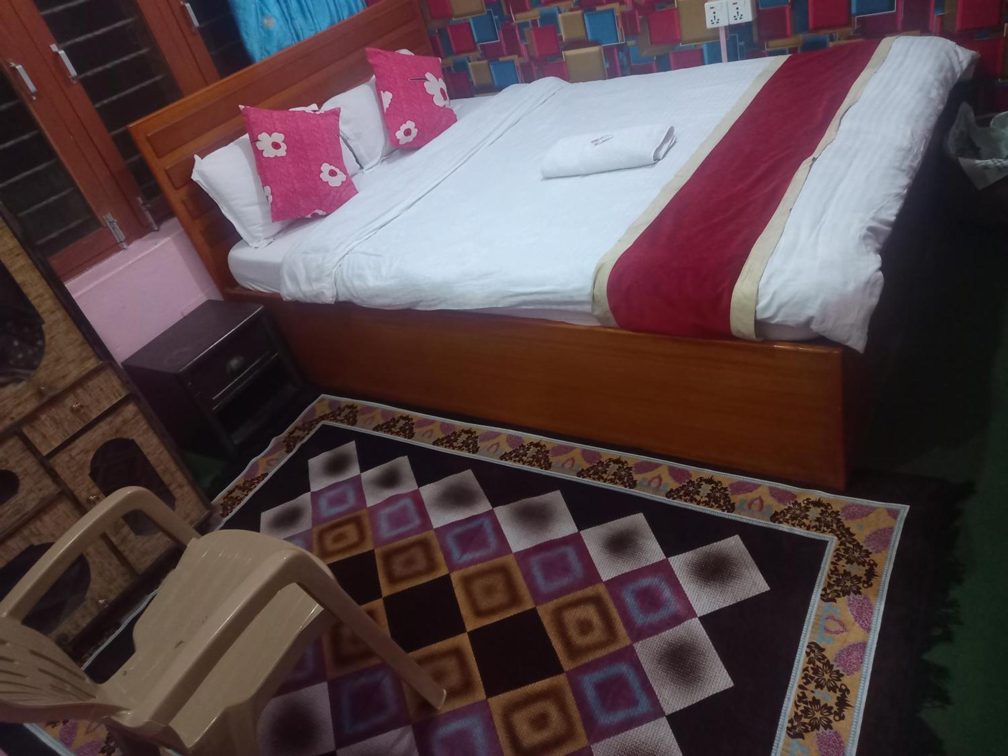 Galaxy Inn Guest House Pokhara Ruang foto
